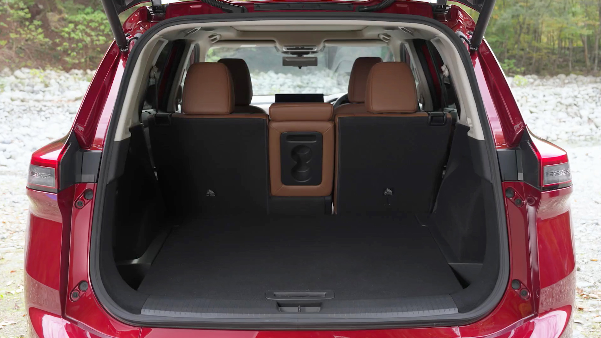 アクティブになれるゆとりの荷室空間​